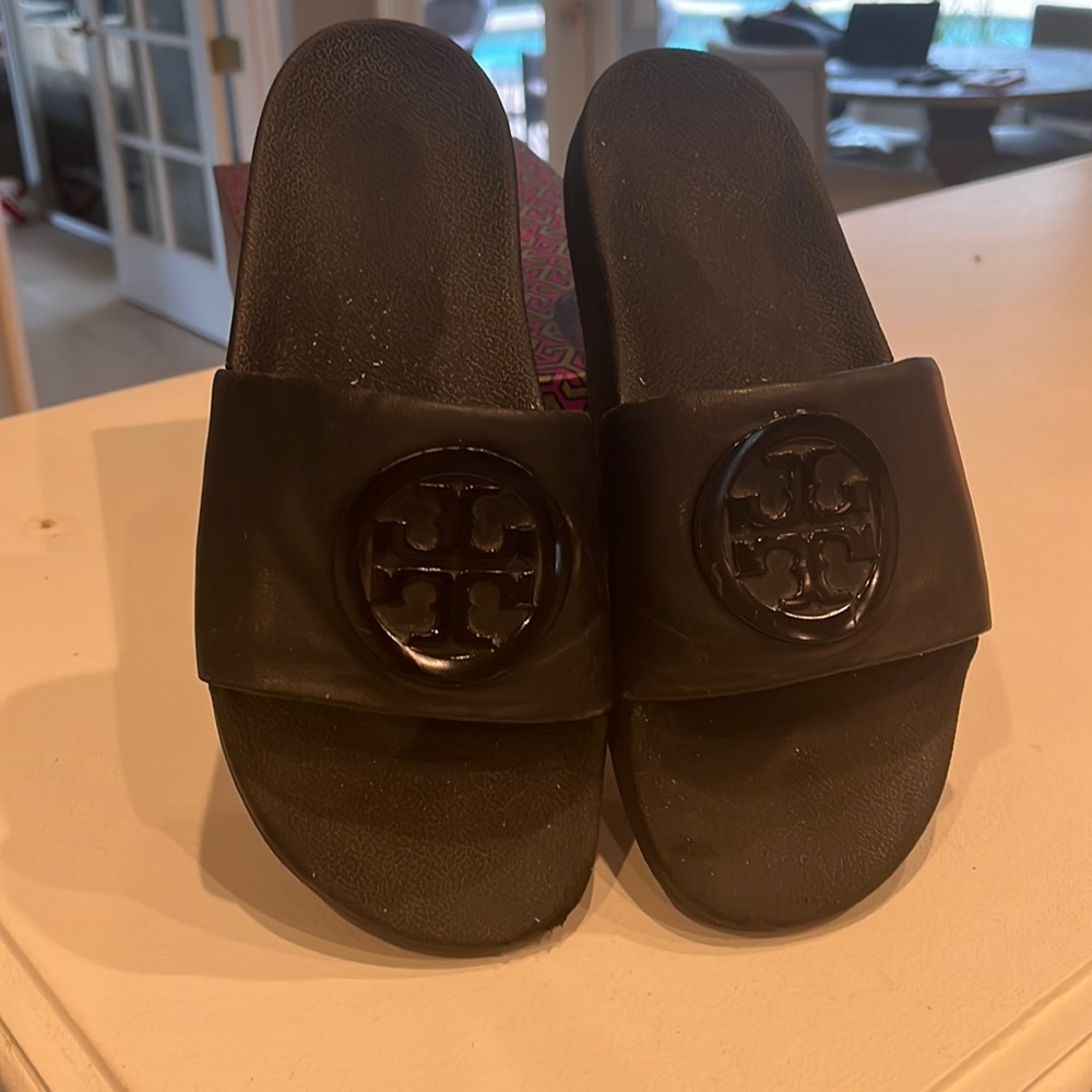 Tory Burch Lina slide 9